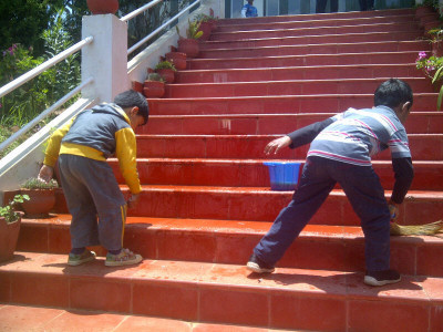 Children on steps
